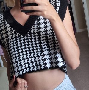 Sweater vest medium womens